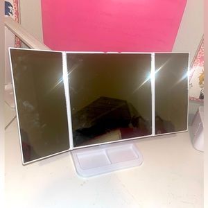 Adjustable Makeup mirror